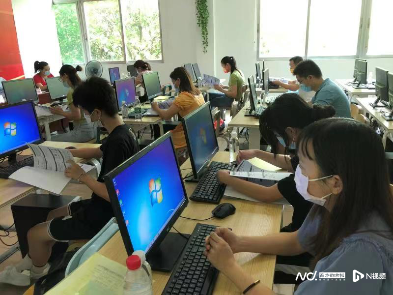 巾幗在行動(dòng)、服務(wù)促發(fā)展 松崗開展賦能企業(yè)員工基礎(chǔ)軟件技術(shù)服務(wù)技能培訓(xùn)